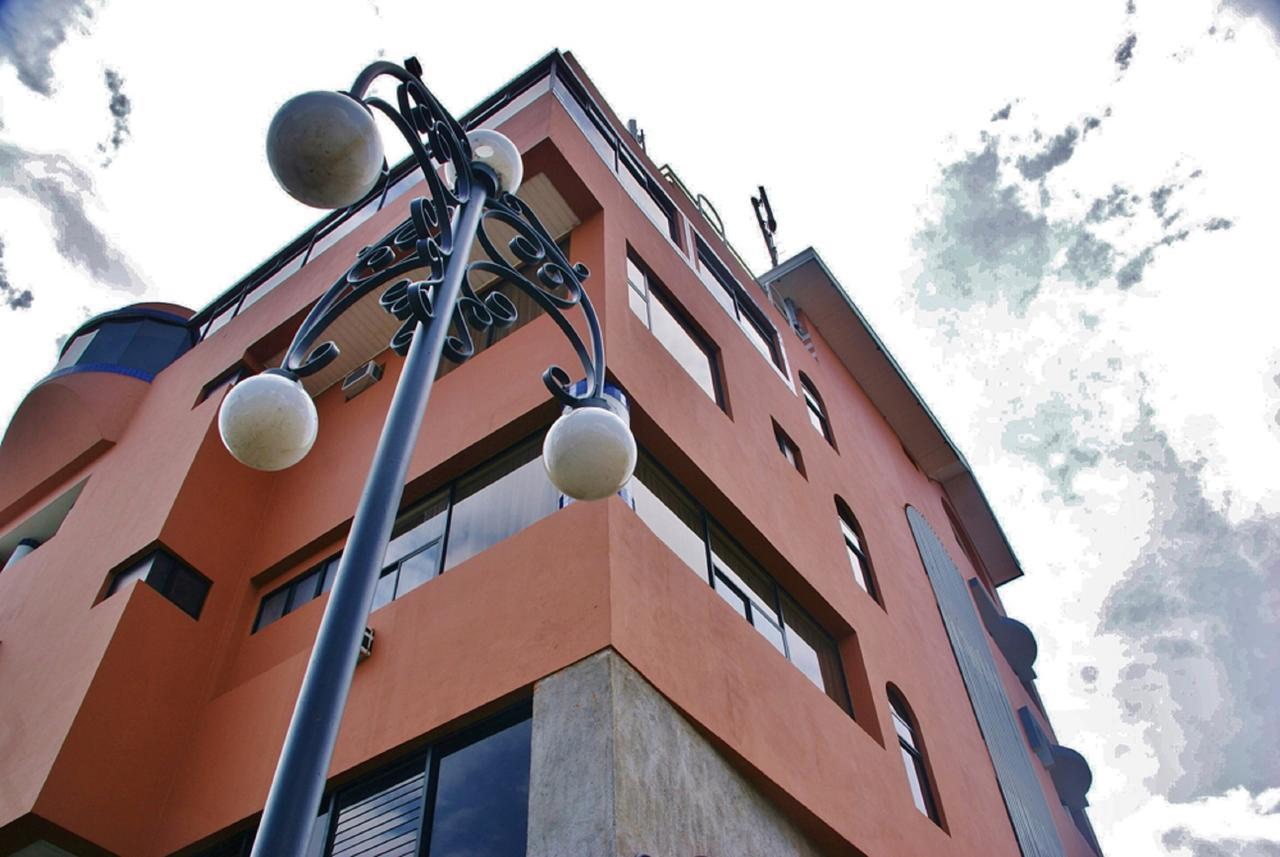 Hotel Valladolid Heredia Luaran gambar